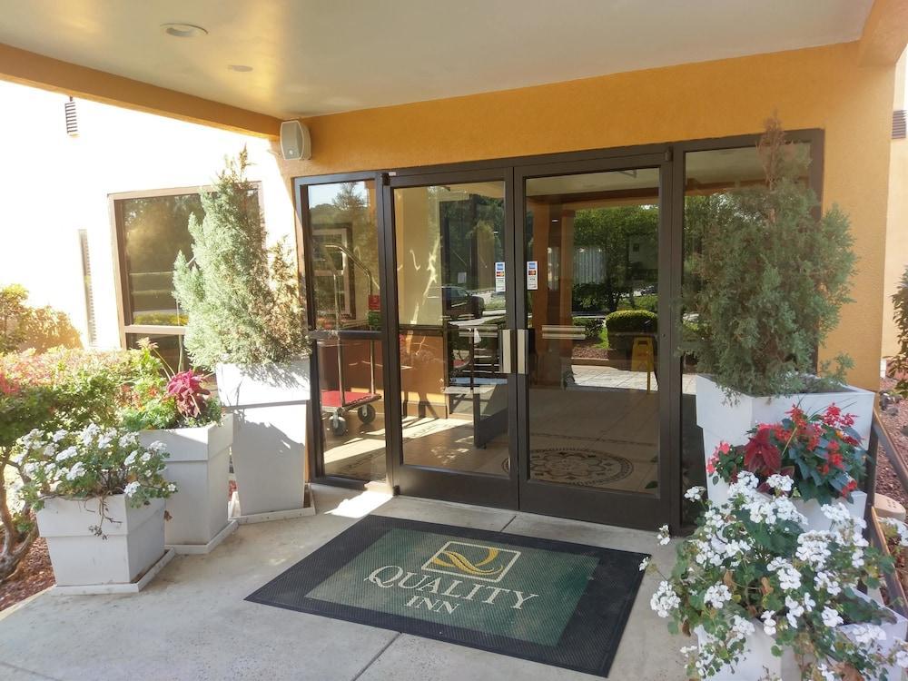 Quality Inn & Suites Clemmons I-40 Eksteriør billede