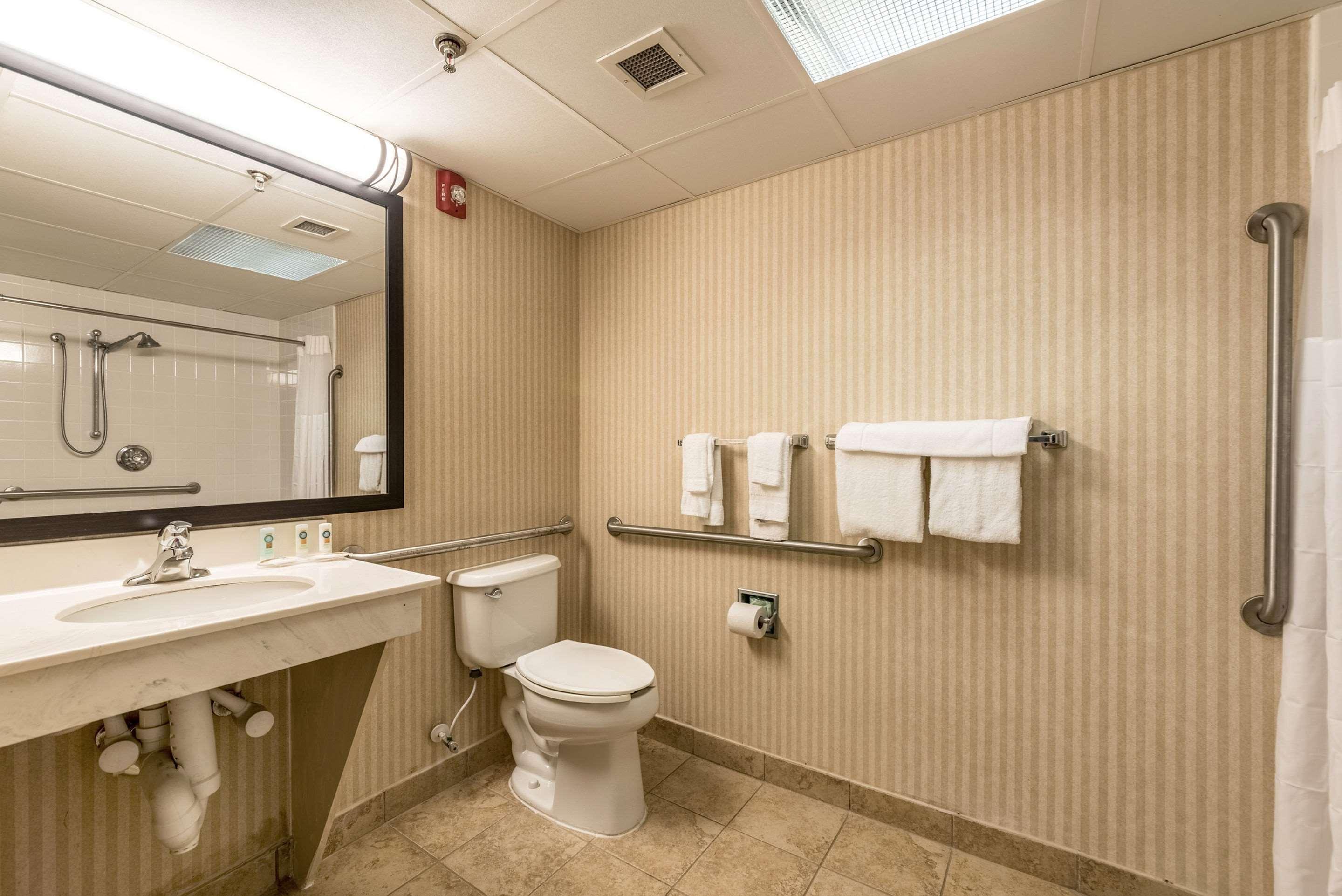 Quality Inn & Suites Clemmons I-40 Eksteriør billede