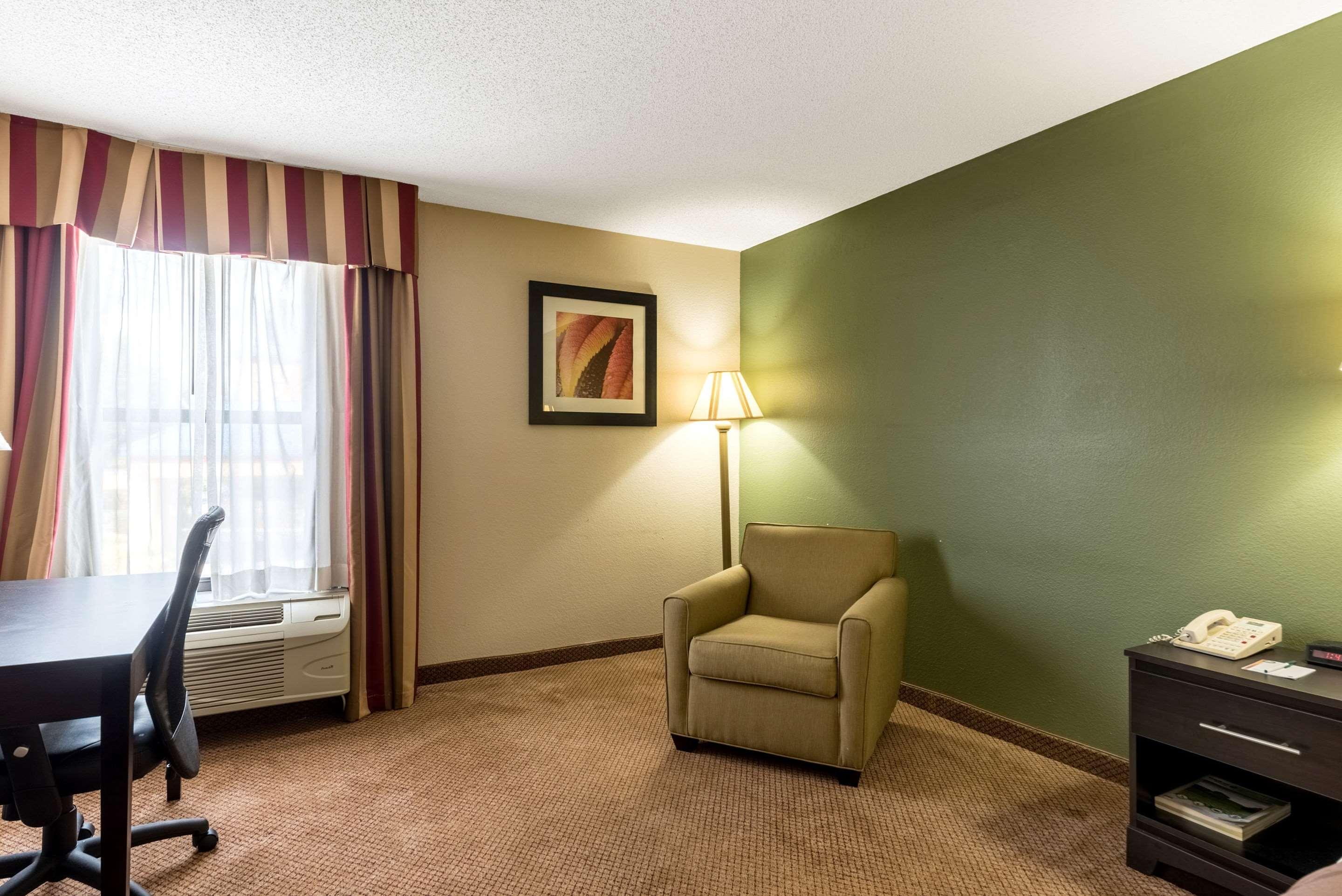 Quality Inn & Suites Clemmons I-40 Eksteriør billede