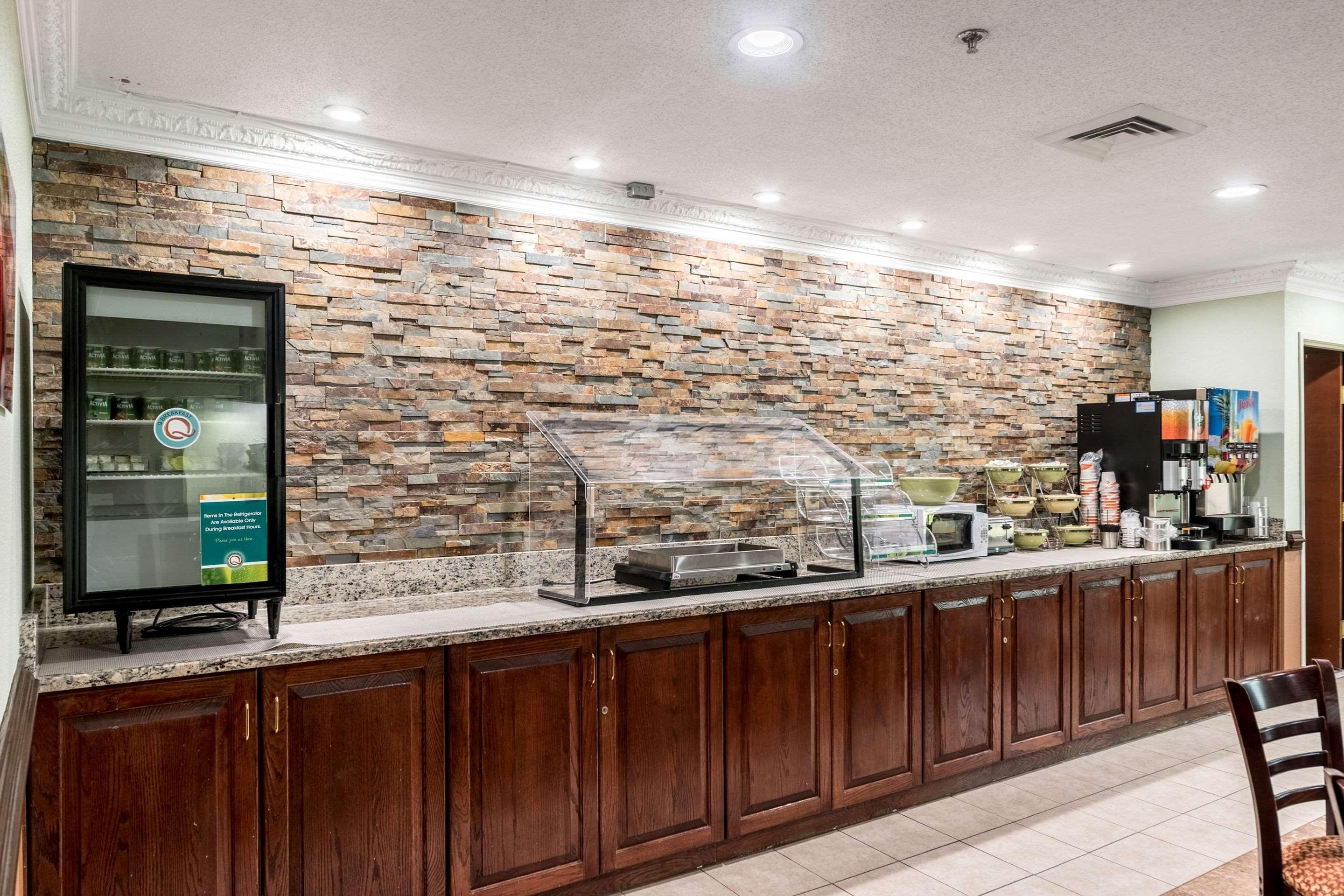 Quality Inn & Suites Clemmons I-40 Eksteriør billede
