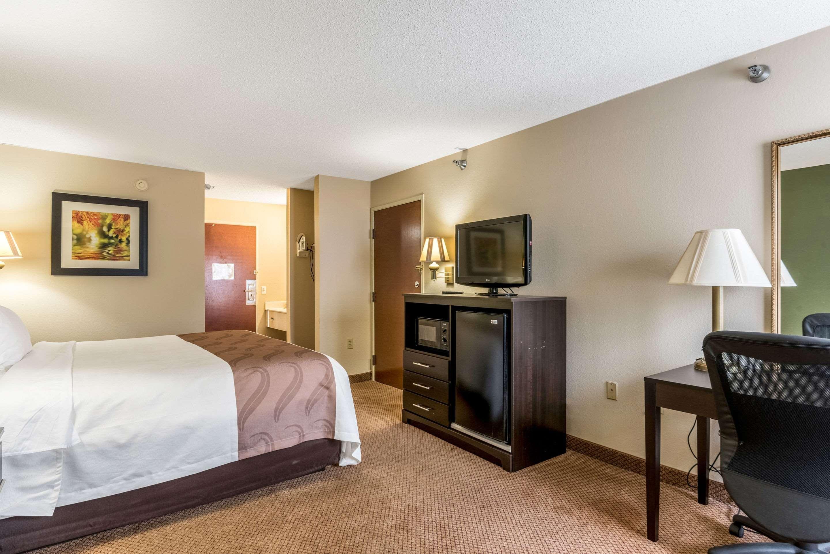Quality Inn & Suites Clemmons I-40 Eksteriør billede