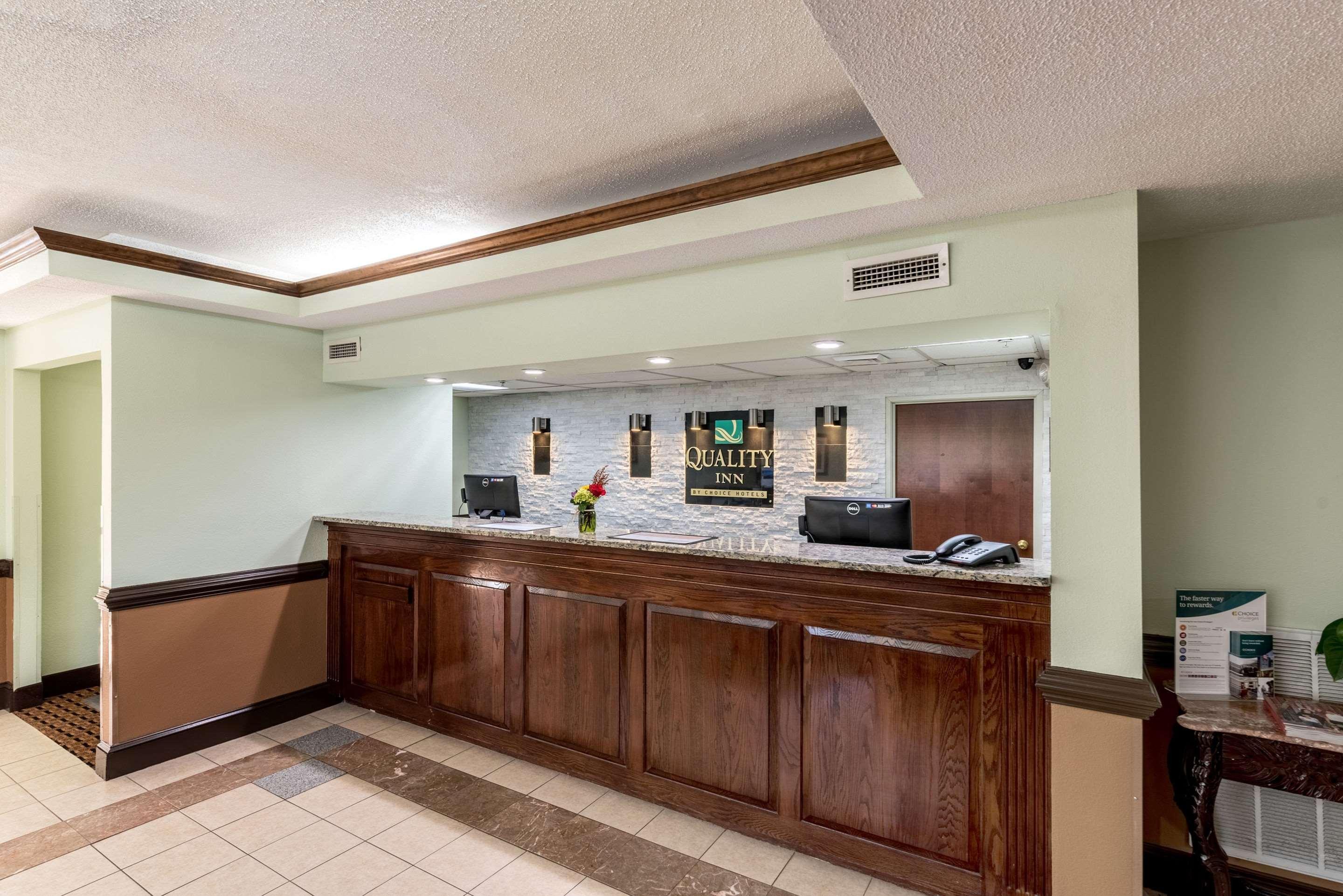 Quality Inn & Suites Clemmons I-40 Eksteriør billede
