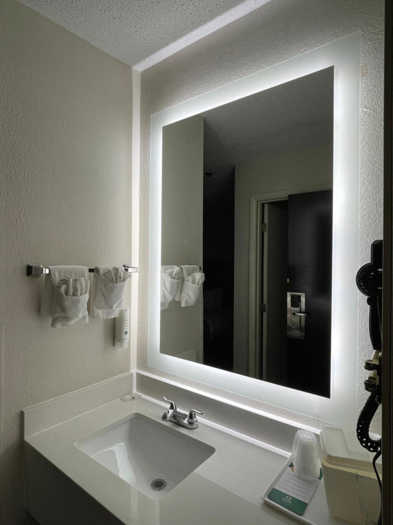 Quality Inn & Suites Clemmons I-40 Eksteriør billede